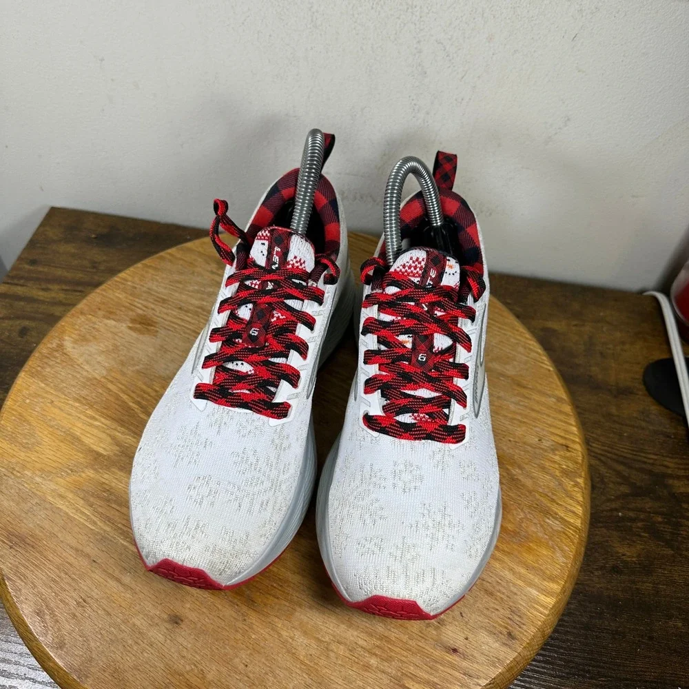 Brooks has red